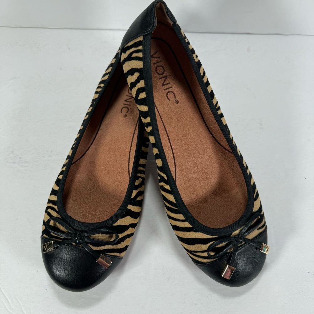 Vionic Minna Tan Black Tiger Print Cap Toe Ballet Flats Comfort Shoes Women 6.5